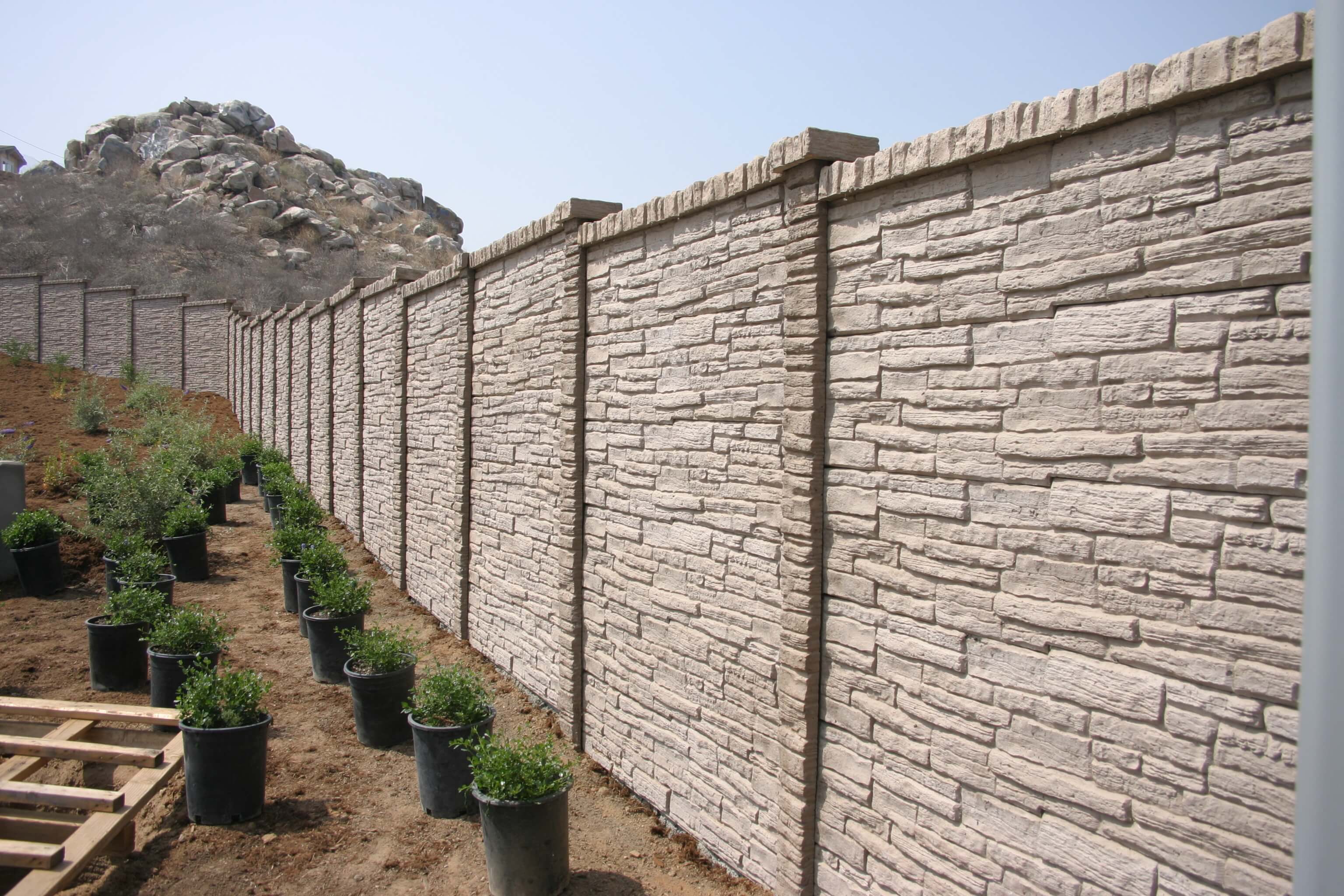 StackedStone Precast Concrete Fence Hilltop Concrete